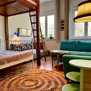 https://cosy-art-flat-2.inbudapesthotels.com