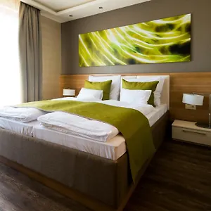 3* Отель Bh Kristaly
